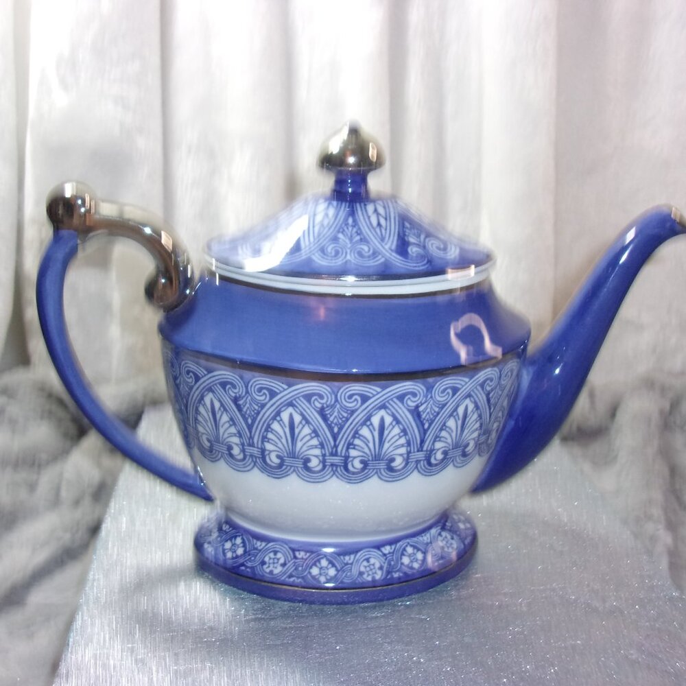H-359 BOMBAY CERAMIC CHIOISERIE TEAPOT